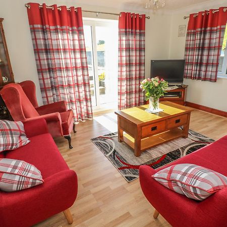 Broadford Farm Bungalow Kidwelly Extérieur photo